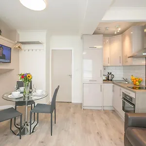 St Stephen's District-1 Appartement